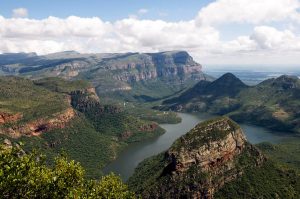 ani Pass and Lesotho Private Day Tour from Durban: Experience the magnificent Drakensberg Mountains